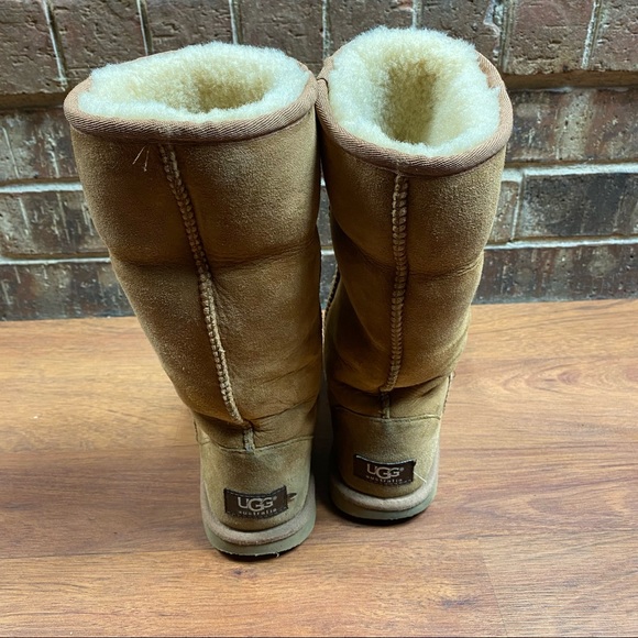 UGG Australia S/N 5815 Leather Genuine Sheepskin Classic Tall Winter Boots   Siz - Picture 4 of 9